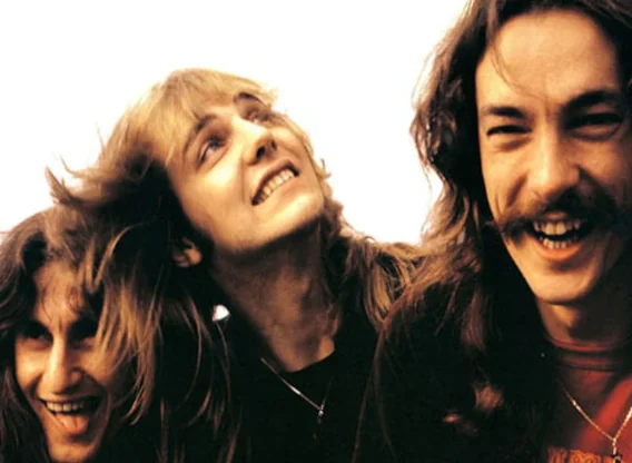 rush-beyond-the-lighted-stage mnovie